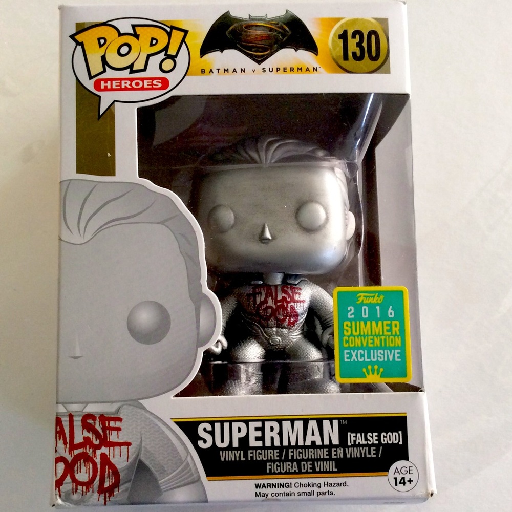 Superman con exclusive Pop